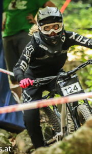 Athlet Downhill Marlena Neissl